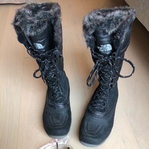 North Face Winter Boots - sz 5.5